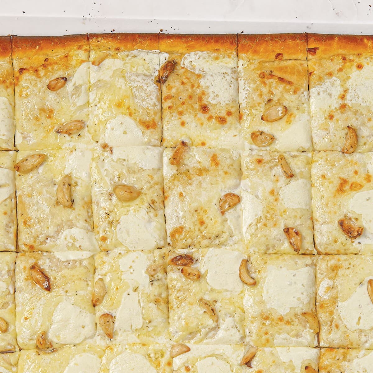 White Cheese and Roasted Garlic Sheet Pizza