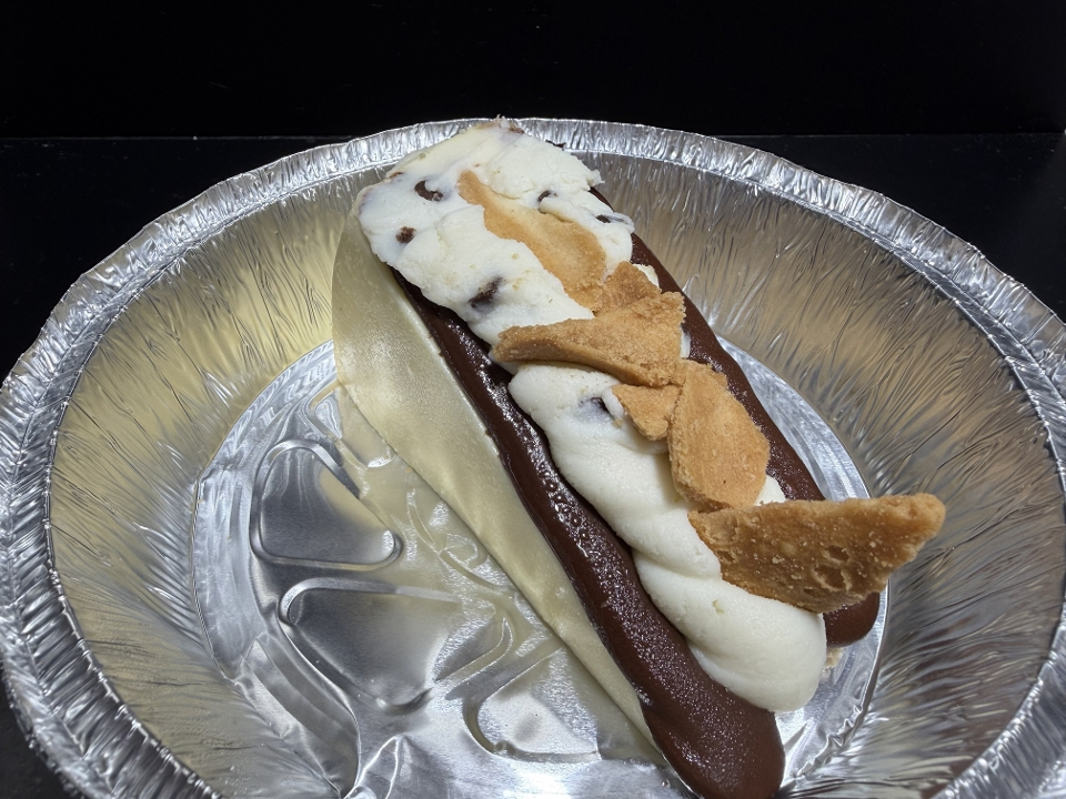 Cannoli Cheesecake